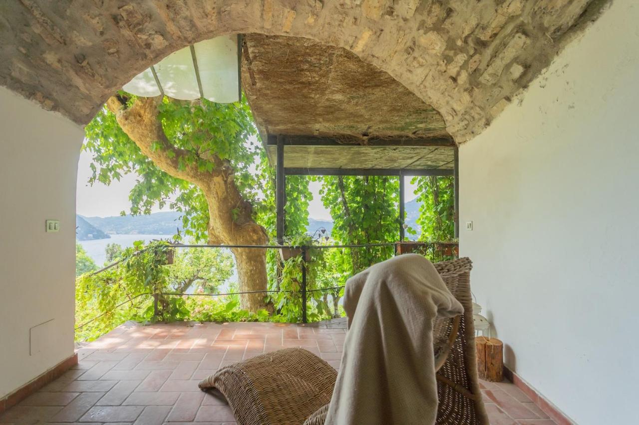 Simons Apartment With Amazing View By Rent All Como Блевіо Екстер'єр фото